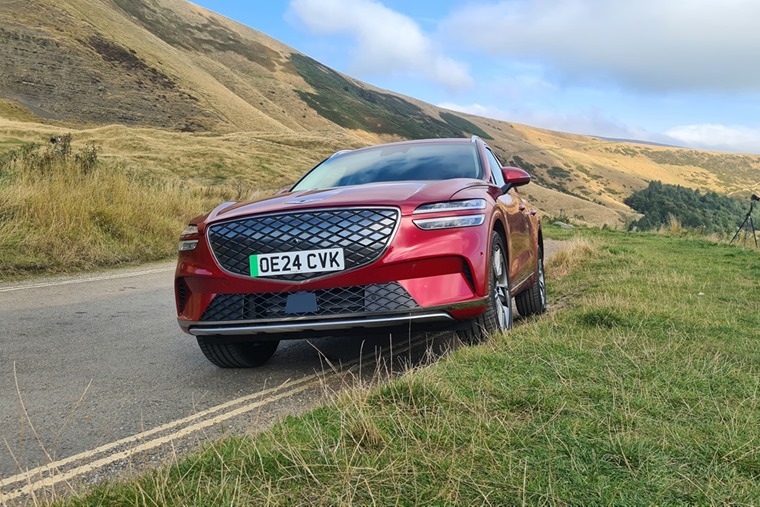 Genesis Electrified GV70 front