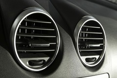 Daimler sticks to CO2 for air conditioning