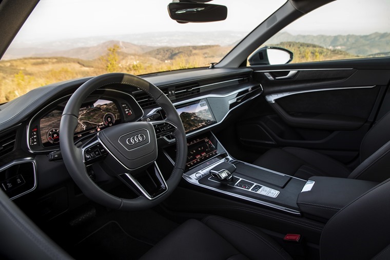 Audi-A6-Saloon-interior-front6