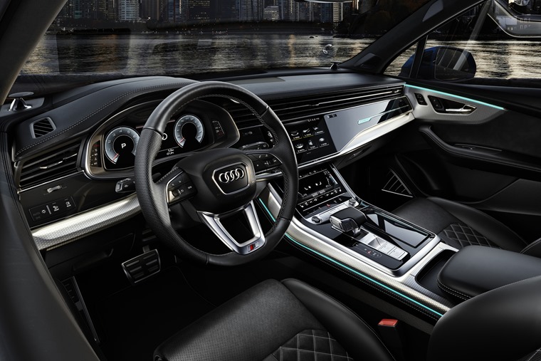 Audi Q7 2024 interior