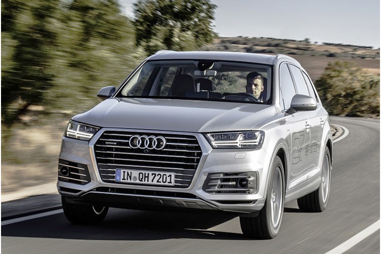 Audi’s £65k plug-in Q7 available late summer Audi’s £65k plug-in Q7 available late summer
