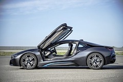 BMW prepares i8 plug-in hybrid for production