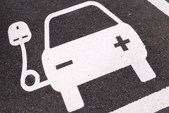 EV charging points deserve official road signage, says Nissan