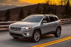 2018 Jeep Cherokee gets fresh looks, interior tweaks and a new petrol engine