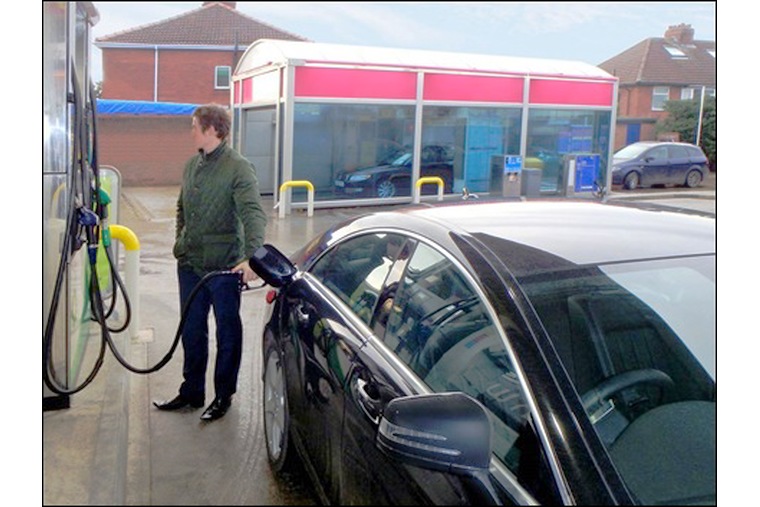 Fixed-price fuel for smaller fleets Fixed-price fuel for smaller fleets