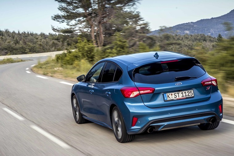 Ford Focus ST rear[13]
