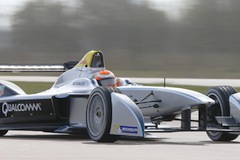 Formula E invites fans to watch free pre-season races at Donington