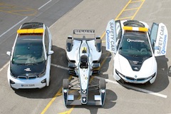 BMW EVs go wireless for Formula E championship