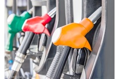 Supermarket fuel price war kicks off in time for Bank Holiday