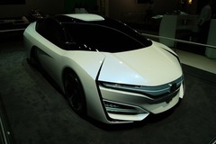 Honda FCEV hydrogen car debuts in Geneva