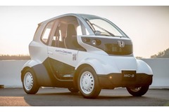 Honda test drives micro electric car