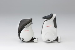 Honda reveals new electric personal mobility Uni-Cub