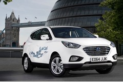 Hyundai&rsquo;s first hydrogen-powered vehicles arrive in UK