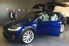 Self-driving Tesla Model X drives owner to ER after embolism