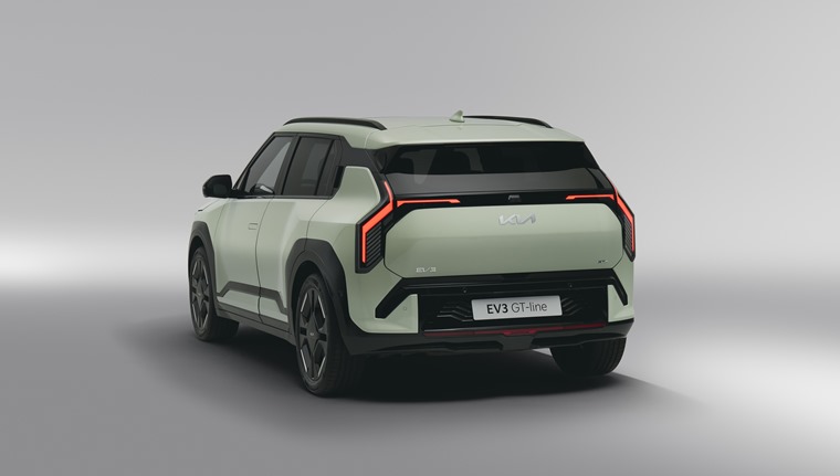 kia-ev3-gtline-aventurinegreen-exterior-highres-005