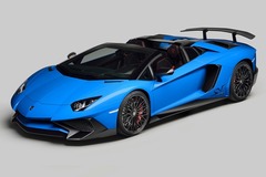 Lamborghini lifts the lid on 740bhp Aventador Roadster SV