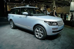 Land Rover targets Europe with new diesel hybrid models
