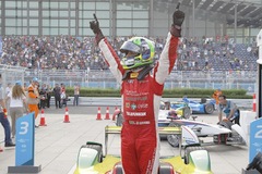 Lucas di Grassi claims victory at first ever Formula E race