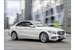 Mercedes-Benz reveals bigger, lighter C-Class