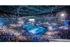 Mercedes-Benz serves up tennis deal