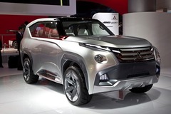 Mitsubishi reveals details of three hybrid cars