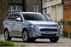 Mitsubishi holds launch weekend for Outlander plug-in hybrid