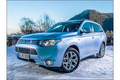 Mitsubishi&rsquo;s plug-in Outlander approved for &pound;5k plug-in car grant