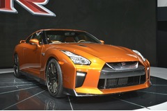 Facelifted Nissan GT-R revealed at New York show, arriving this autumn