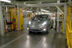 Nissan LEAF introduces new safety technologies