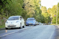 Nissan LEAF leads electric cars to world record