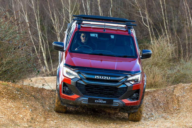 Original-4341-01-isuzu-d-max-v-cross-094