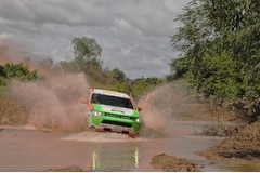 Plug-in hybrid Outlander takes on rally challenge