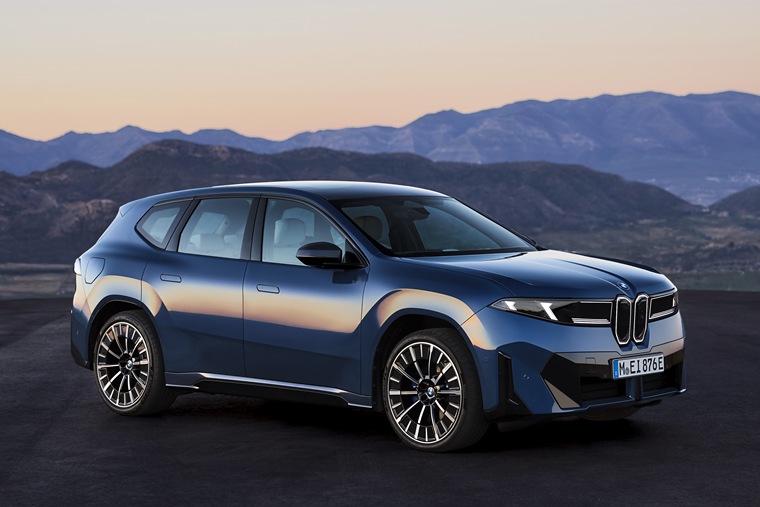 P90615641_highRes_the-new-bmw-ix3-50-x P90615641_highRes_the-new-bmw-ix3-50-x