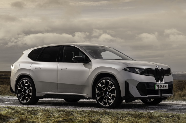 BMW iX3 Review 2026 (Neue Klasse) | BMW&rsquo;s bold electric reset has landed