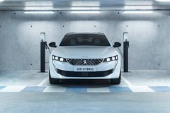 Peugeot adds plug-in hybrid options for 3008 and 508