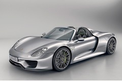 Porsche debuts revolutionary 918 Spyder