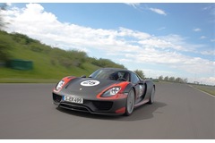 Porsche plug-in hybrid sets new N&uuml;rburgring record