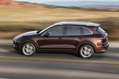 Greater efficiency for facelifted Porsche Cayenne, coming October