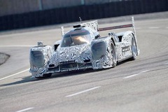 Porsche plans hybrid model for Le Mans 24 Hours