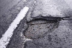 Pothole repair tops road policy priorities for van drivers