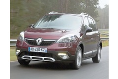 Renault continues Cancer Research Shine commitment
