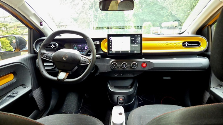 Renault Twingo dashboard (2) Renault Twingo dashboard (2)