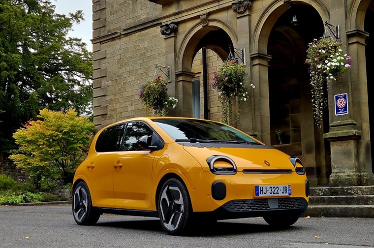 Renault Twingo lead Renault Twingo lead