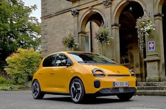 Renault Twingo Review | A small EV. One big personality.