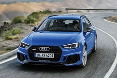 Return of an icon: Audi reveals 174mph RS4 Avant at Frankfurt