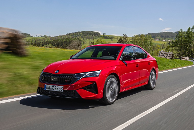 SKODA-1110_Leasingcom-Assets_June_Octavia-VRS_Image_1