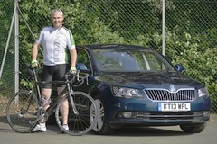 Skoda&rsquo;s fleet team slips on the lycra for London-Paris bike jaunt