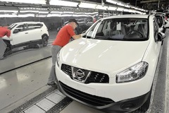 UK produced three new cars a minute in first half of 2015