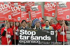 Nobel prize winners call for control over polluting tar sands