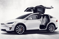 Tesla announces more affordable 220-mile range Model X 60D